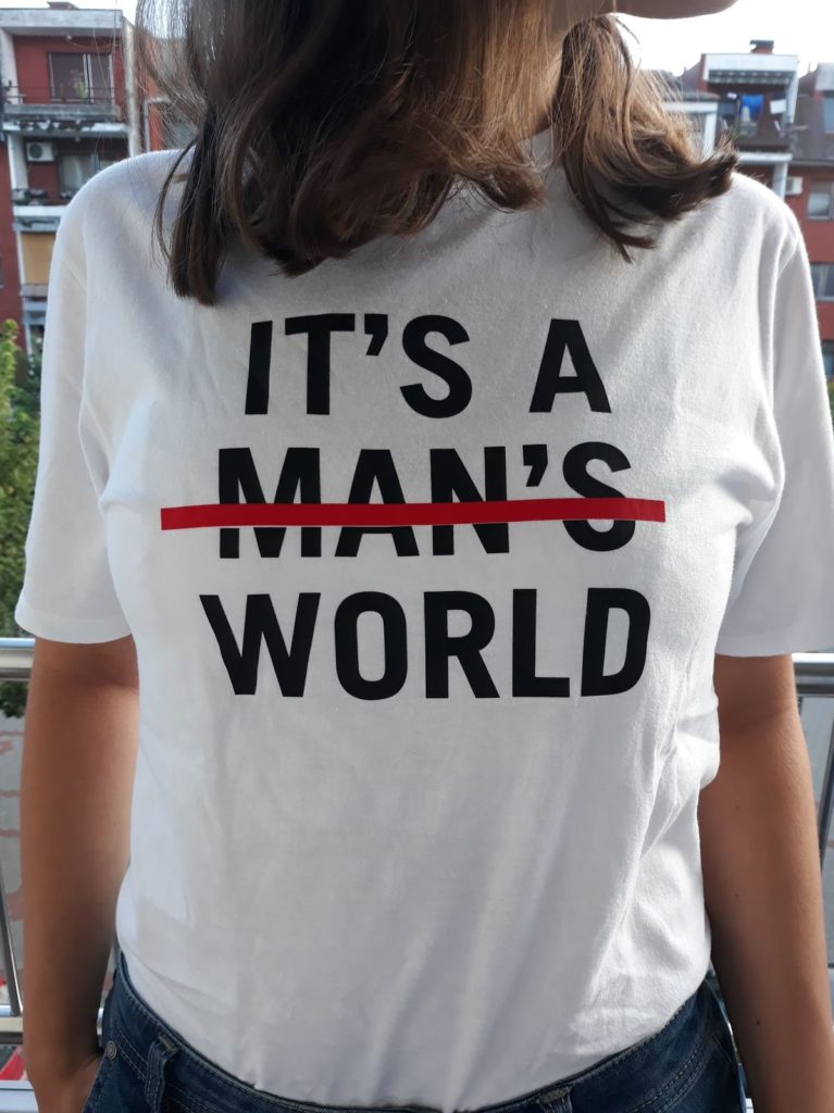 A T-shirt that Žana Gamoš made and gave as a gift to women.