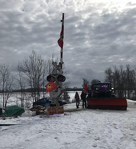Mohawk protesters